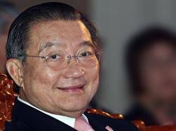 Tỷ phú Thái và cuộc “mua sắm cuồng điên”