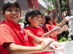 Unilever và câu chuyện giải cứu thế giới bằng những bánh xà phòng