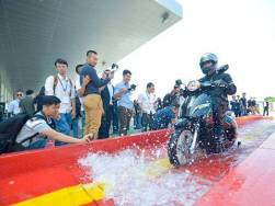 VinFast ra mắt mẫu xe máy điện thông minh