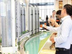 Doanh nghiệp bất động sản “nín thở” chờ vaccine