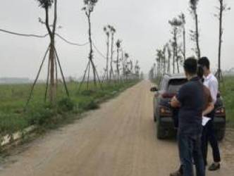 Đất tăng “nóng”, người dân đua nhau đi làm “cò đất”