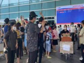 Đón 2 chuyến bay quốc tế đầu tiên chở khách du lịch đến Đà Nẵng