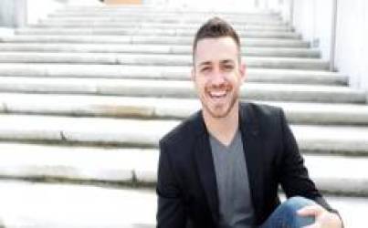 Làm 5 tiếng/tuần vẫn đút túi gần 4 tỷ mỗi tháng, người đàn ông 38 tuổi tiết lộ 3 bí quyết kiếm tiền cho những doanh nhân tham vọng