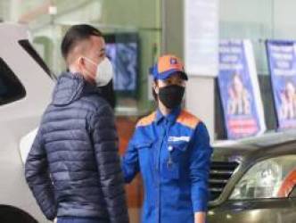 Giá xăng dự báo giảm gần 1.000 đồng/lít vào ngày mai