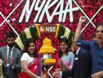 Cựu quản lý ngân hàng cấp cao bỏ việc ở tuổi 49 lập ra đế chế thời trang và mỹ phẩm Nykaa