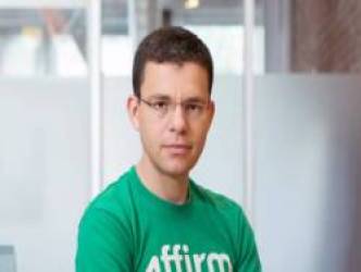 Thành tỷ phú nhờ hàng triệu người mất việc, không có tiền mua sắm