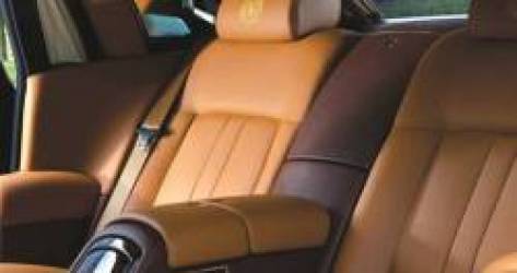 Đồ hiệu mang văn hoá Việt