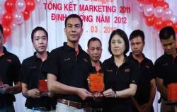 Lãi nghìn tỷ mỗi năm từ bán sơn, nữ đại gia kín tiếng chi hàng trăm tỷ làm cổ đông lớn của cả loạt công ty chứng khoán và doanh nghiệp đình đám