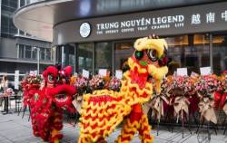 Xuất hiện cửa hàng nhượng quyền đầu tiên của Trung Nguyên tại Trung Quốc, doanh nghiệp ông Đặng Lê Nguyên Vũ nhắm cán mốc 1.000 quán tại thị trường tỷ USD