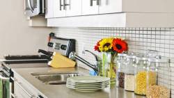 Mẹo Vệ Sinh Nhà Bếp Cực Nhanh Và Dễ Dàng