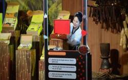 Từ cú ngã 100 tỷ đến “nữ hoàng” đồ ăn vặt online doanh thu 1 triệu USD/tháng, tiktoker Huyền Huho là ai?