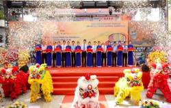 Co.opmart vào trung tâm thương mại