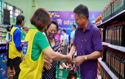 Đón Tết Giáp Thìn an vui, Saigon Co.op tổ chức Siêu thị mini 0 đồng