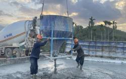 700 công nhân tổ chức “3 ca, 4 kíp” làm việc 24/7 xuyên Tết trên đoạn cao tốc dự kiến hoàn thành trước hạn ít nhất 1 năm