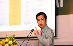 Ngày làm việc cuối năm, Hoàng Anh Gia Lai (HAGL) công bố có Tổng Giám đốc mới, ông Võ Trường Sơn từ nhiệm sau 9 năm ngồi ghế nóng