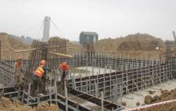 Hơn 1.000 lao động làm việc xuyên Tết ở Khu kinh tế Nghi Sơn