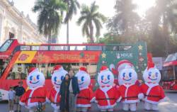 Đồng loạt đổi nhận diện thương hiệu, doanh thu thậm chí cao hơn ở quê nhà