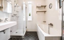 Lựa chọn “3 chuẩn” cho thói quen tắm nước ấm