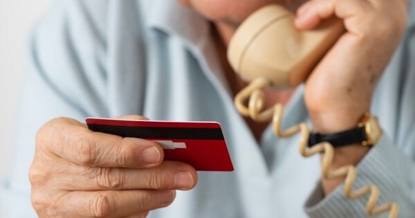 Dùng chatbot AI đối phó với lừa đảo mạng