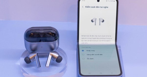 Tai nghe vừa ra của Samsung gặp lỗi, hoãn bán