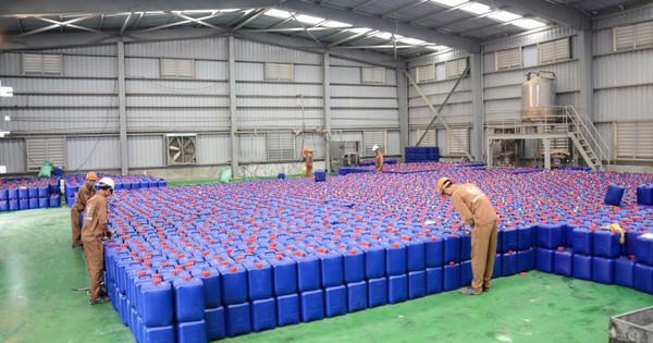 Lợi nhuận của Hóa chất Đức Giang lên mức cao nhất 6 quý, vẫn cầm hơn 10.000 tỷ ‘tiền tươi’