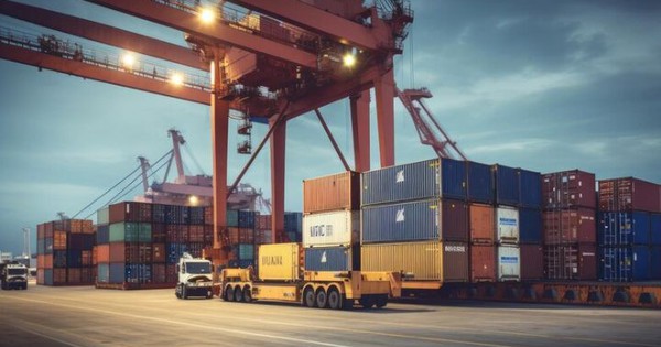 Doanh nghiệp Việt bán hàng xuyên biên giới qua TMĐT “vật lộn” với chi phí logistics quá cao