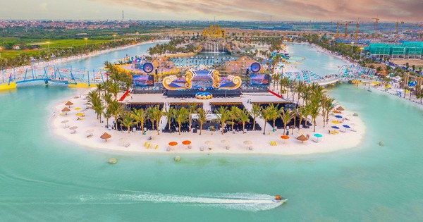 Cổ phiếu VHM vượt mốc 40.000 đồng, vốn hóa của Vinhomes đã tăng gần 1 tỷ USD sau khi công bố thương vụ ‘lớn chưa từng có’, vượt Hòa Phát, Vinamilk hay Techcombank