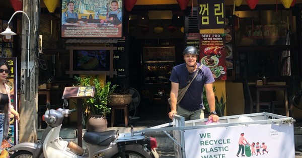 Giám đốc lái xe đi… xin rác ở Hội An