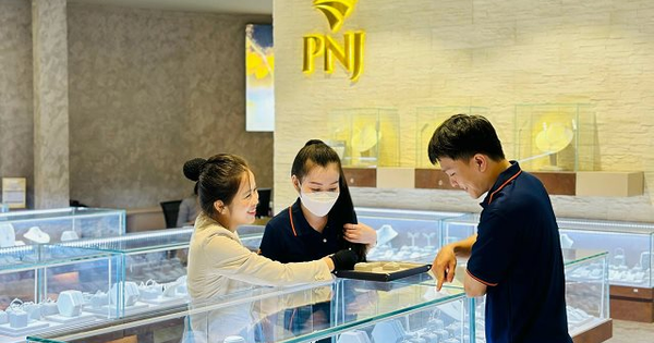 Nộp thêm thuế, lợi nhuận của PNJ xuống mức thấp nhất 3 năm