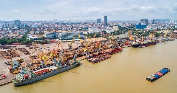 Nhận tiền đền bù từ việc di dời bến cảng 150 tuổi ‘biểu tượng’ của Hải Phòng, doanh nghiệp Nhà nước báo lãi gần nghìn tỷ trong 9 tháng