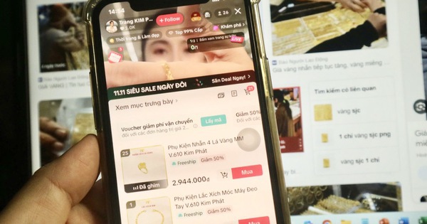 Đua nhau livestream bán vàng, khách hàng coi chừng mua nhầm hàng “dỏm”