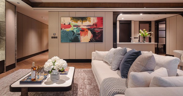 Người kể câu chuyện của không gian